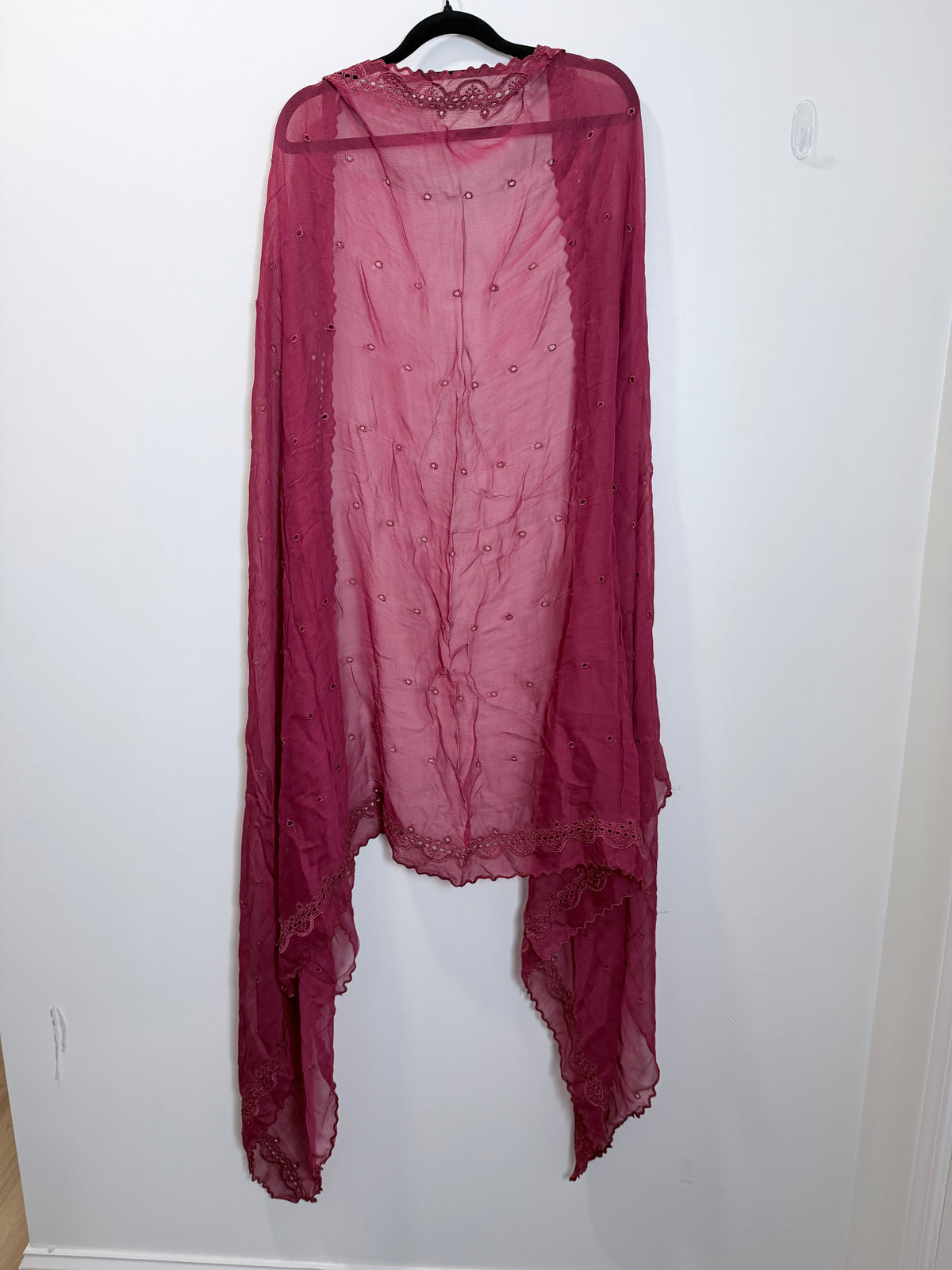 Red dupatta