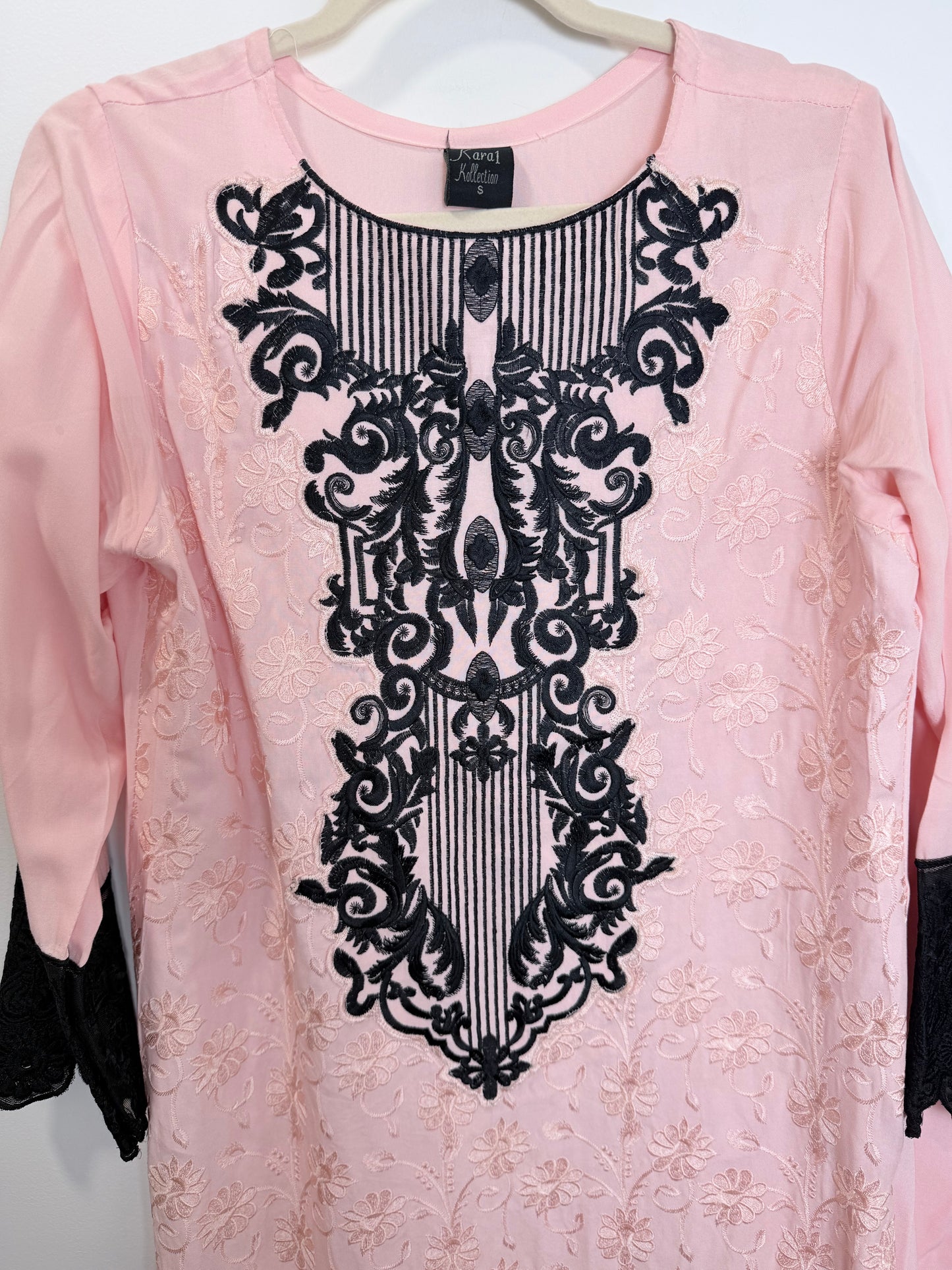 Light Pink Black - Size 40