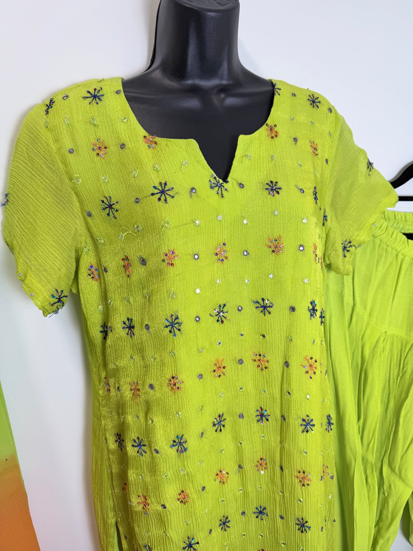 Lime Green Orange - Size 40