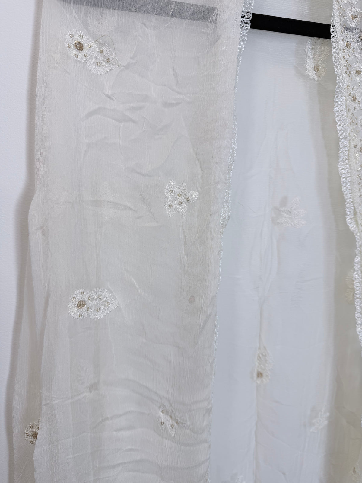 Off white dupatta